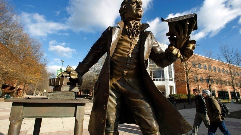 Students at George Mason University petition for school to open